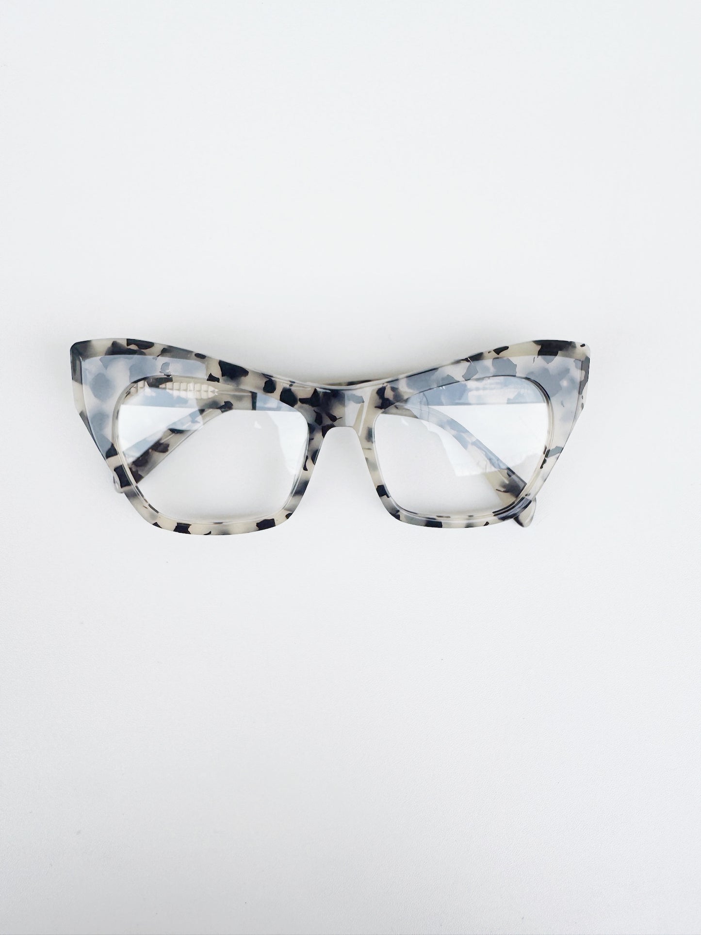 Leopard Print Angular Cat-Eye Frame