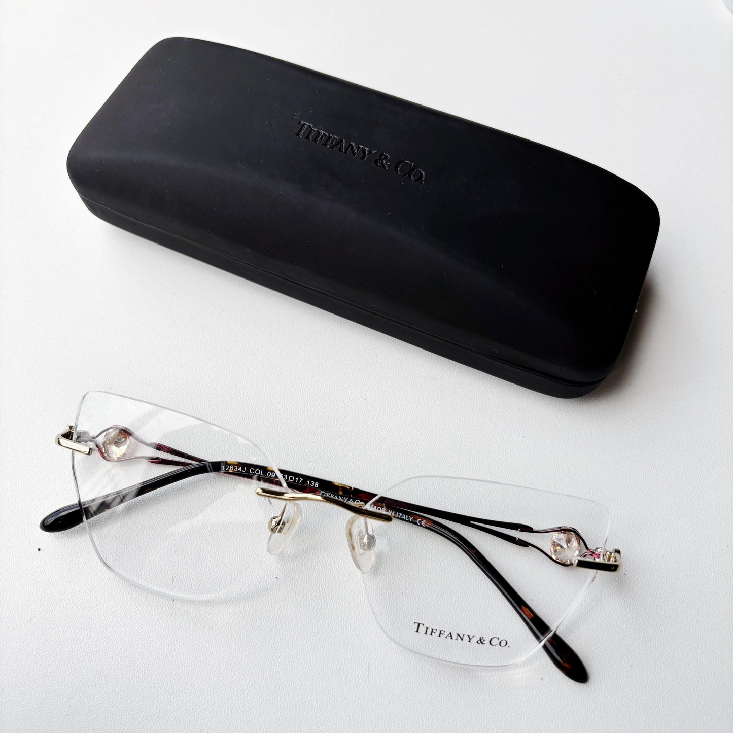 Rimless Crystal Frames